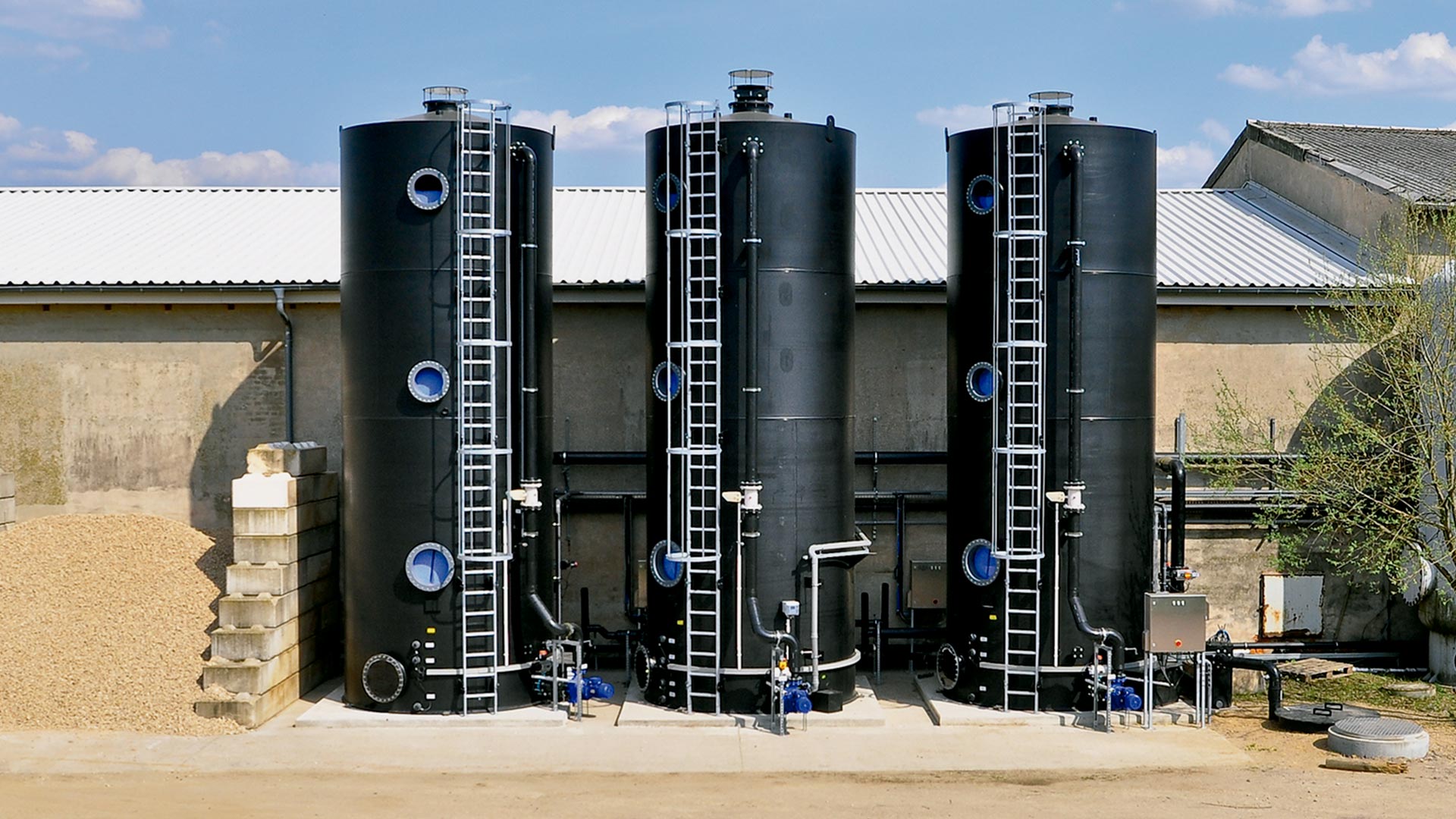 planta de tratamiento de aguas residuales contenerizada terminando de instalar - ver detalles