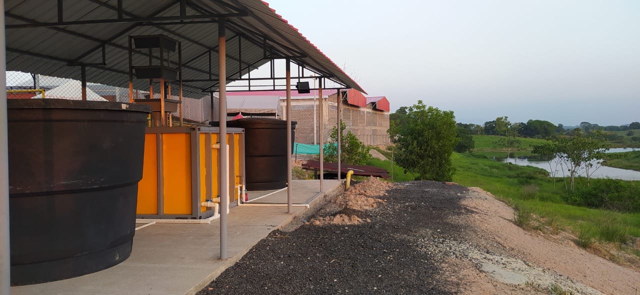 Planta contenedorizada para tratamiento de aguas residuales y agua potable COD 061: ISOA SAS - ANDRÉS MOGOLLÓN