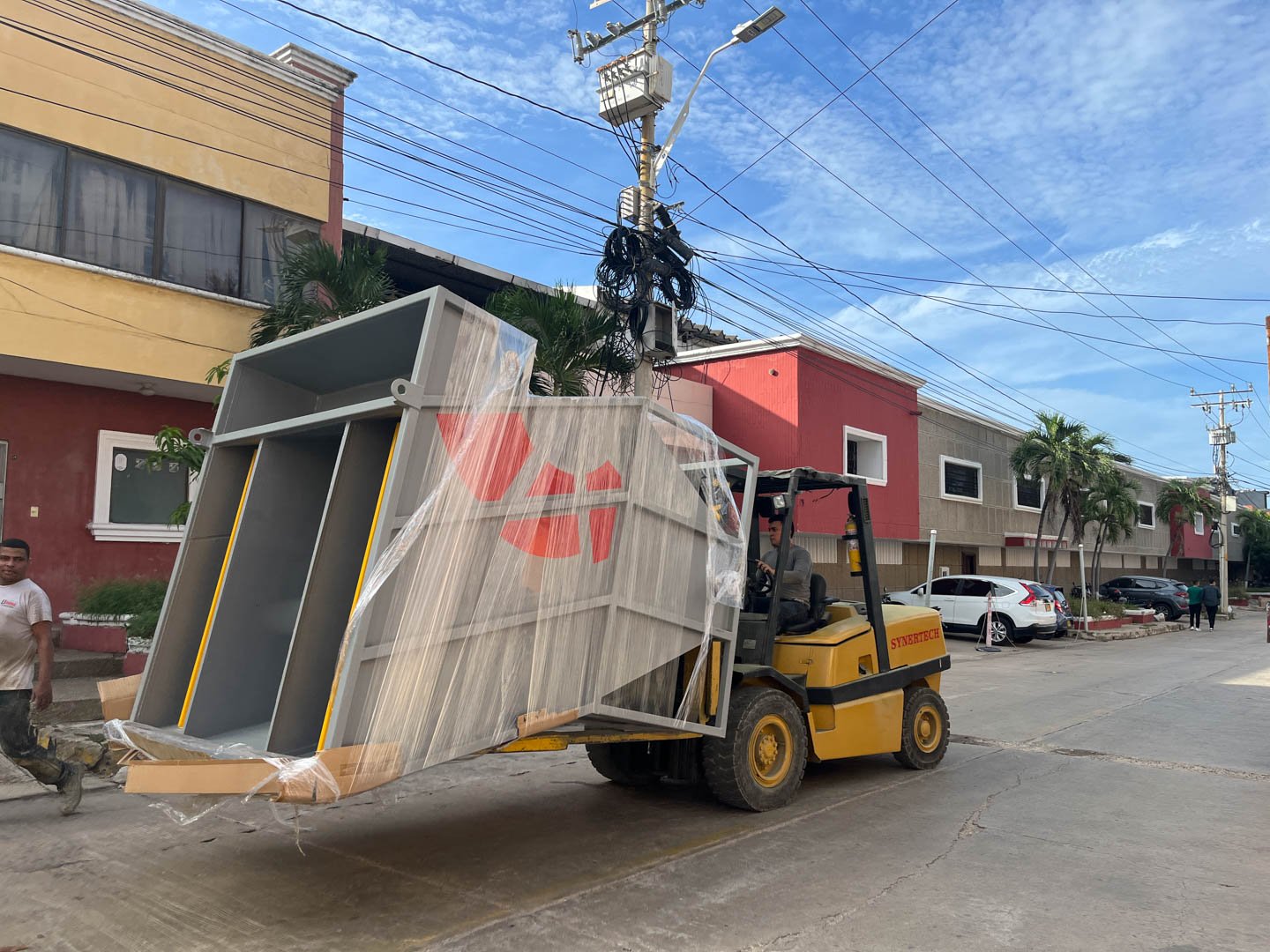 Planta contenedorizada para tratamiento de aguas residuales y agua potable COD 320: NARAYA WATER