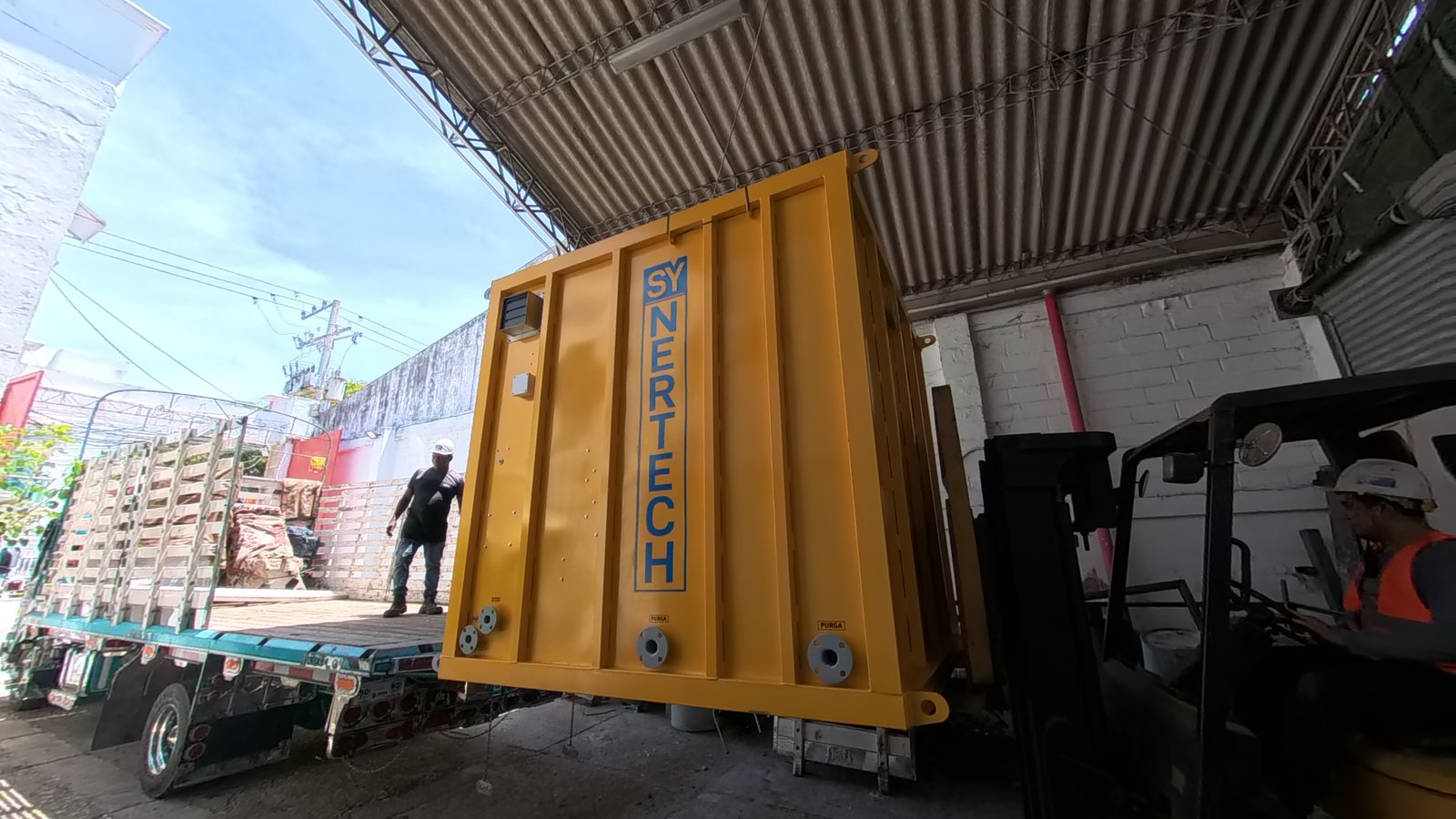 Planta contenedorizada para tratamiento de aguas residuales y agua potable COD 445: CONSTRUCTORA GEOS SAS