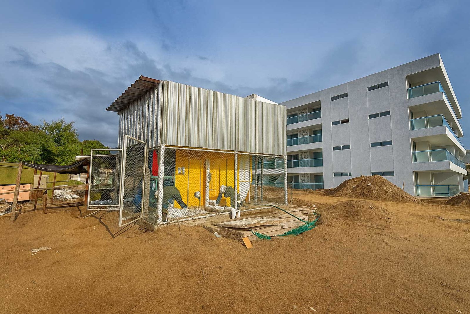 Planta contenedorizada para tratamiento de aguas residuales y agua potable COD 460: GRUPO DE INVERSIÓN INMOBILIARIA SAS