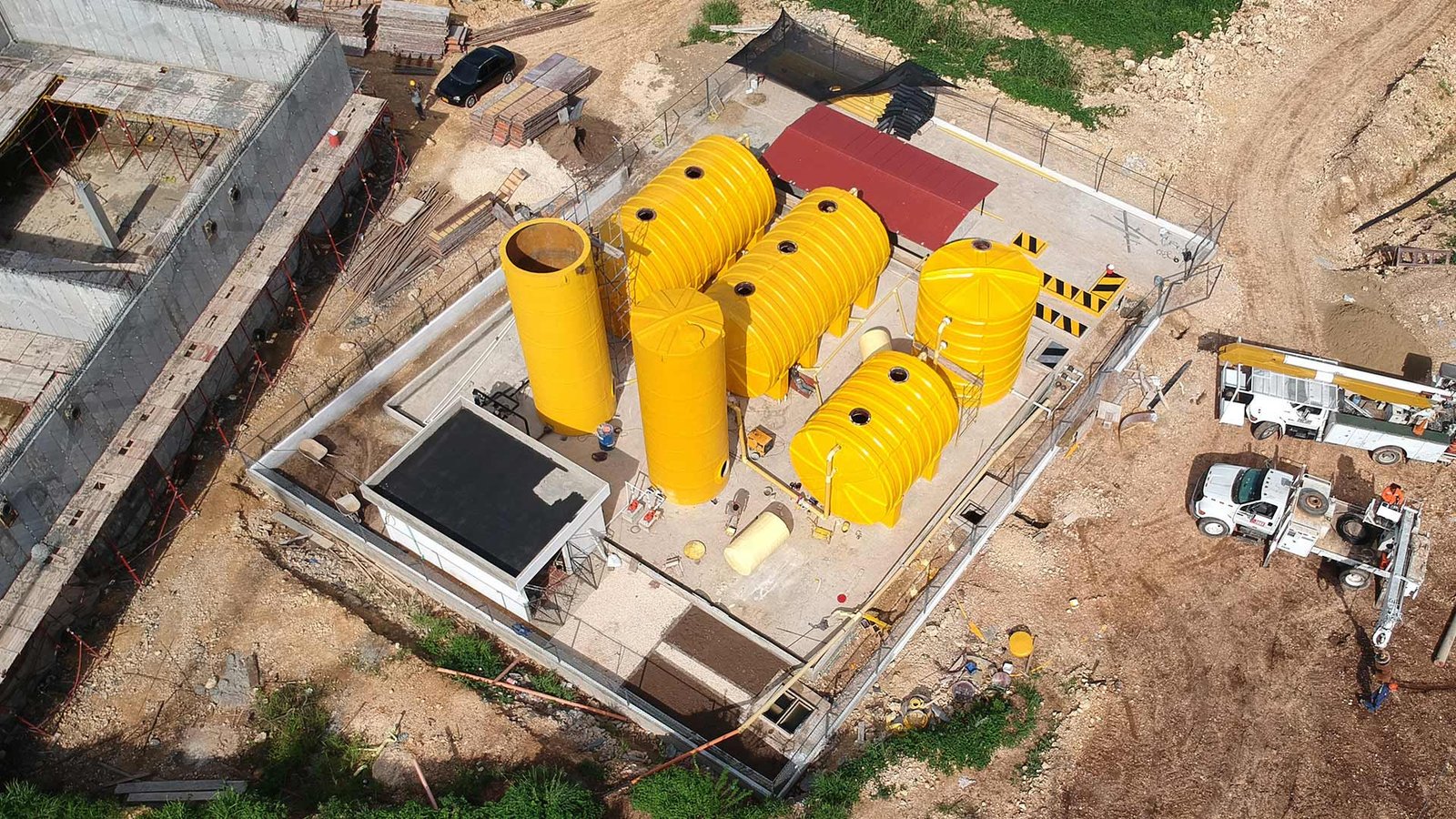 Tanques y filtros en fibra de vidrio para tratamiento y almacenamiento de agua: Alvaro