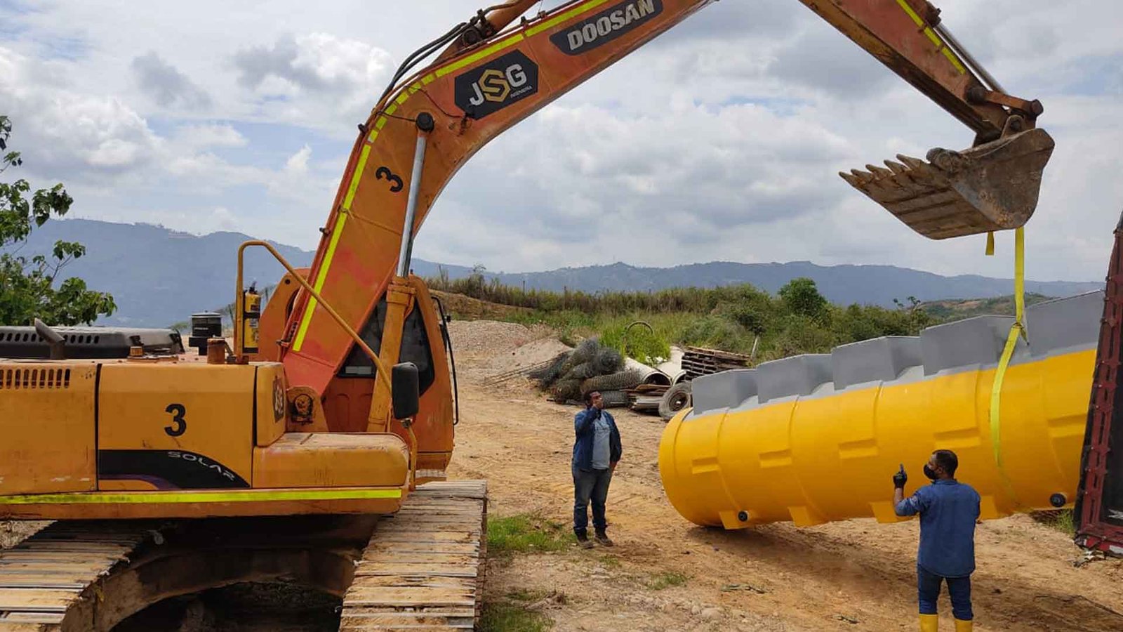 Tanques y filtros en fibra de vidrio para tratamiento y almacenamiento de agua: Ecoball Bucaramanga