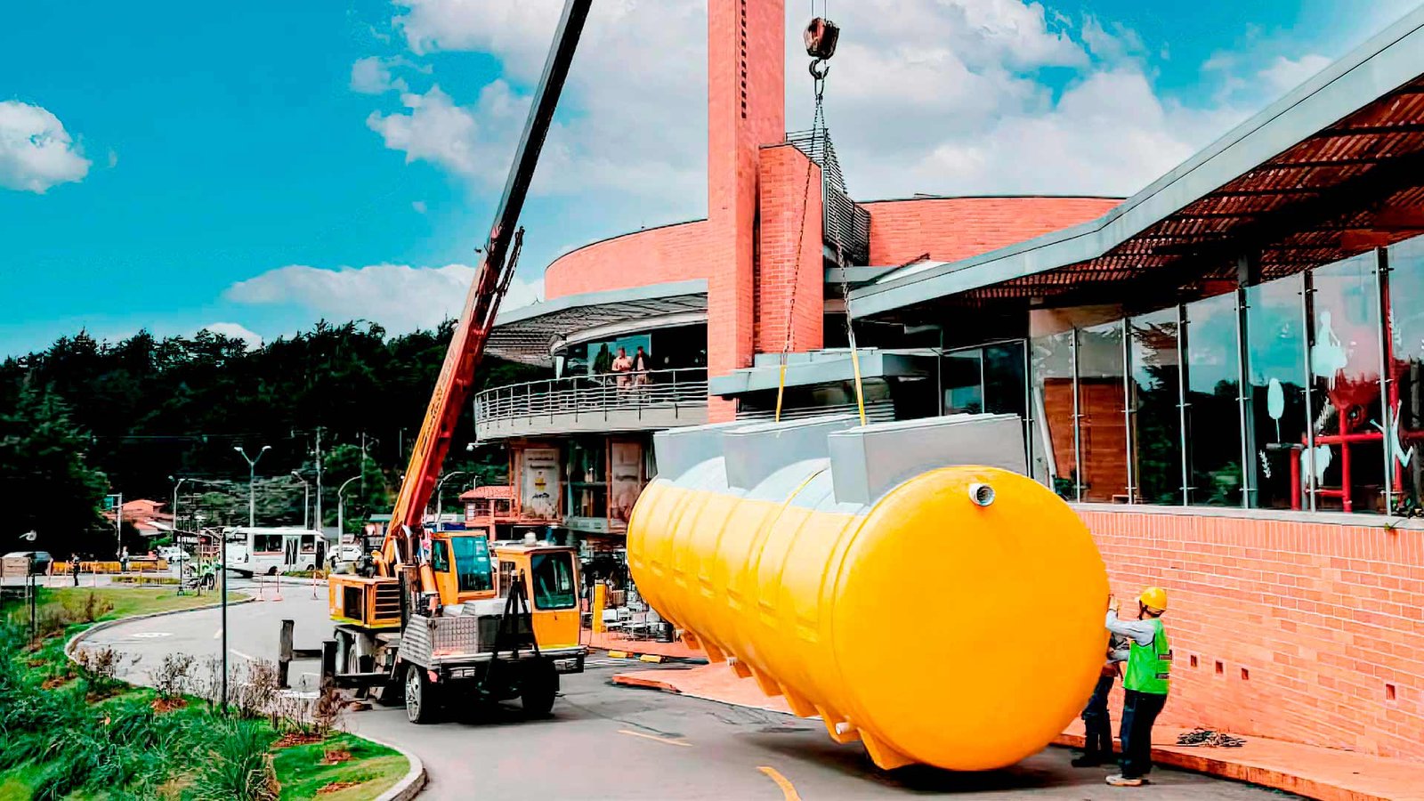 Tanques y filtros en fibra de vidrio para tratamiento y almacenamiento de agua: Indiana