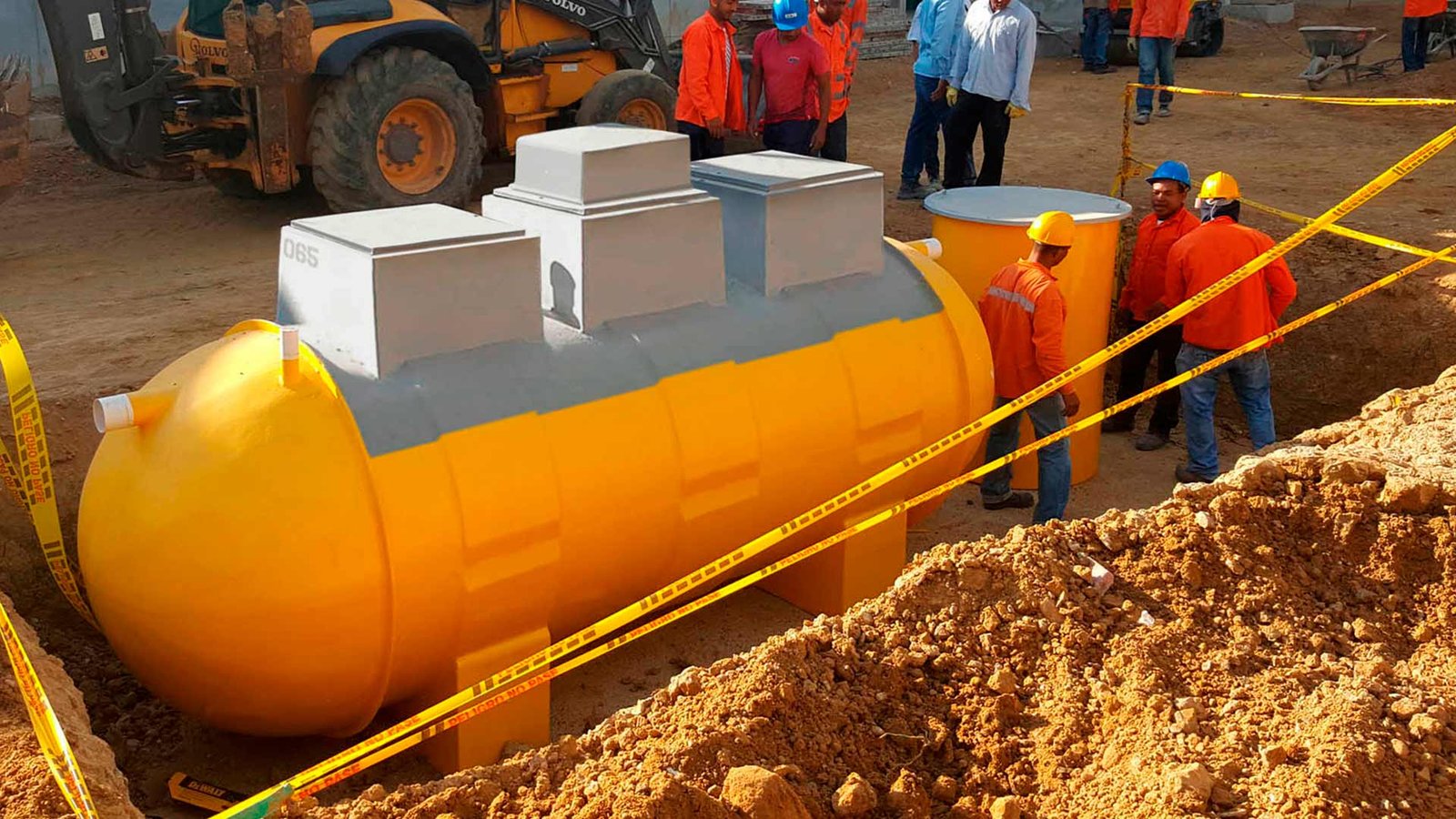 Tanques y filtros en fibra de vidrio para tratamiento y almacenamiento de agua: Parque