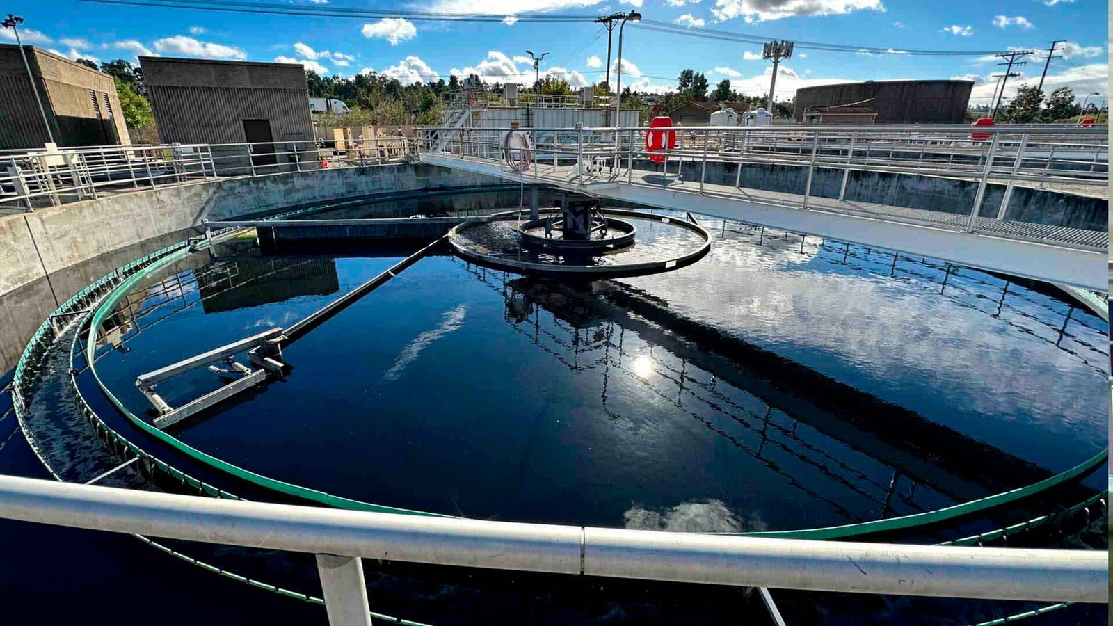 Tanques modulares para almacenamiento de agua y procesos industriales: Decantador Municipal